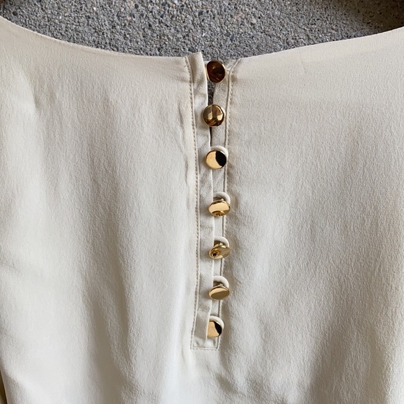 🆕 Aritzia Wilfred silk balloon sleeve cream blouse - Picture 9 of 9